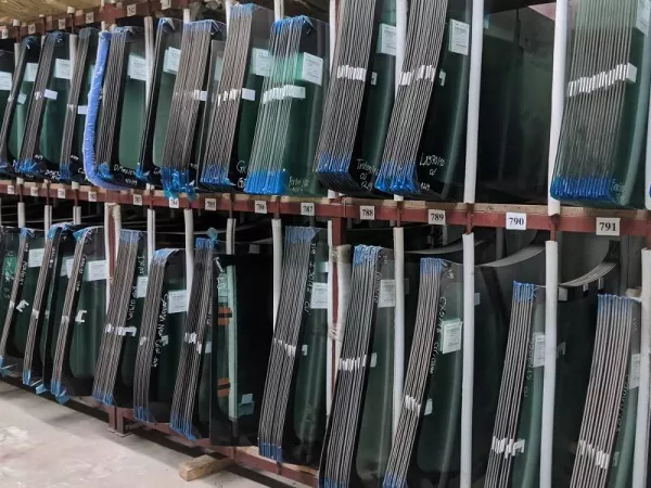 Kính Chắn Gió Xe Honda Accord